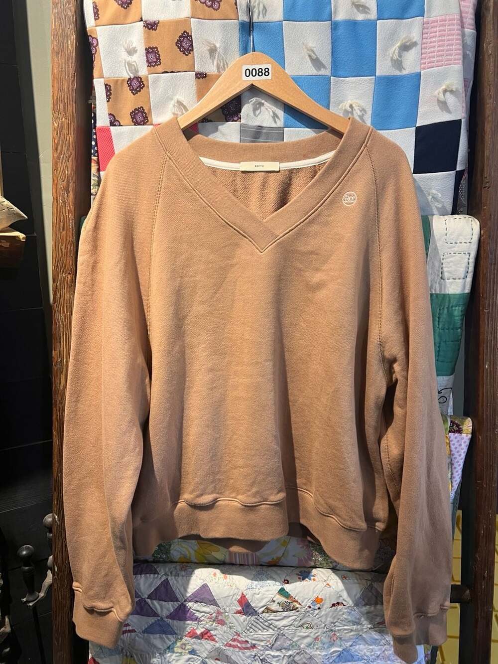 Recto V-Neck Sweatshirt Size F which is free size large best Tan Cotton